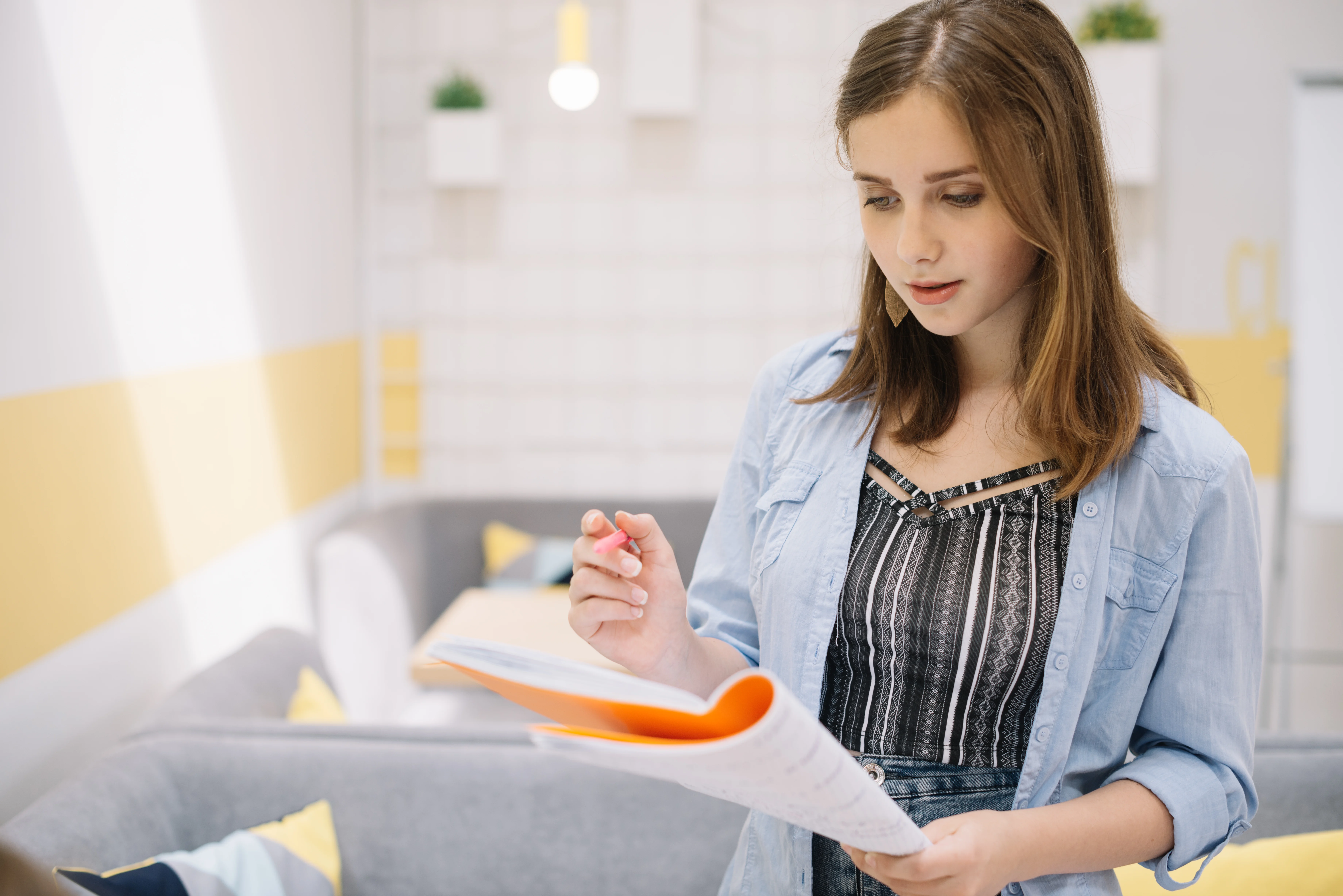 Documents You Need to Sponsor a Domestic Worker in UAE (Updated Guide)